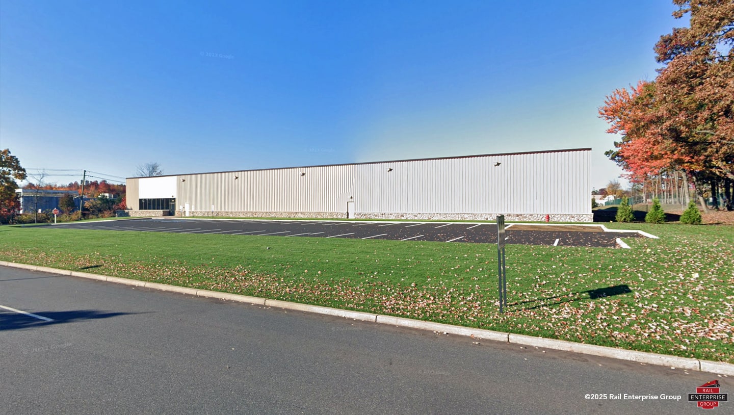 116,020 SF Warehouse and Cross Dock Image 1