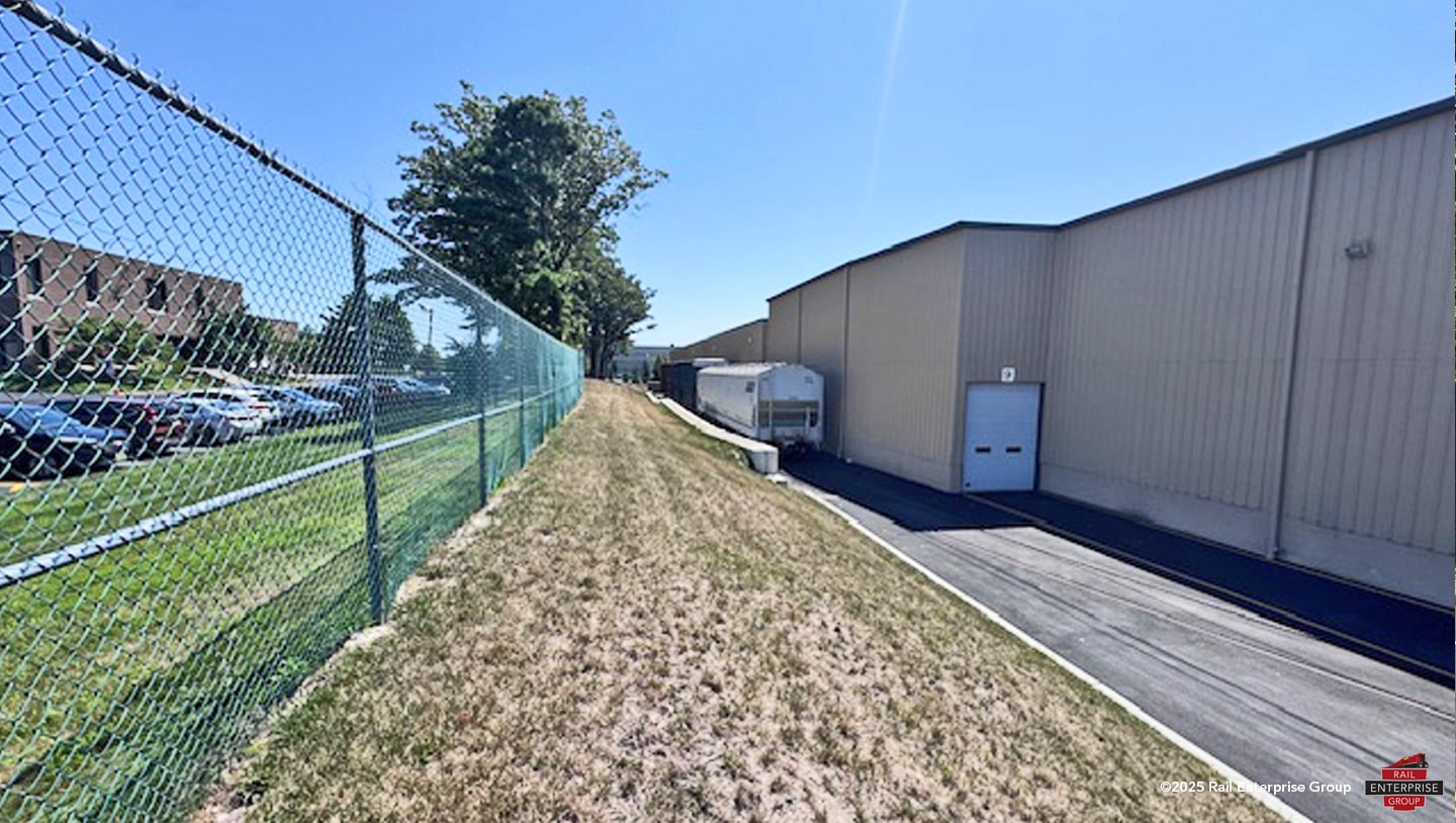 116,020 SF Warehouse and Cross Dock Image 4