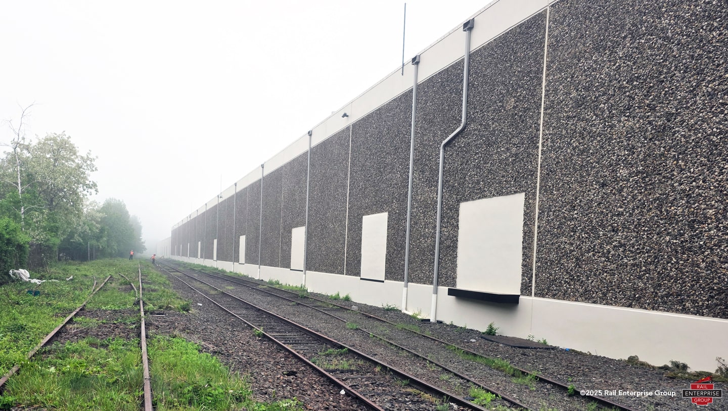 126,973 SF Rail-Served Cross Dock / Warehouse Image 3